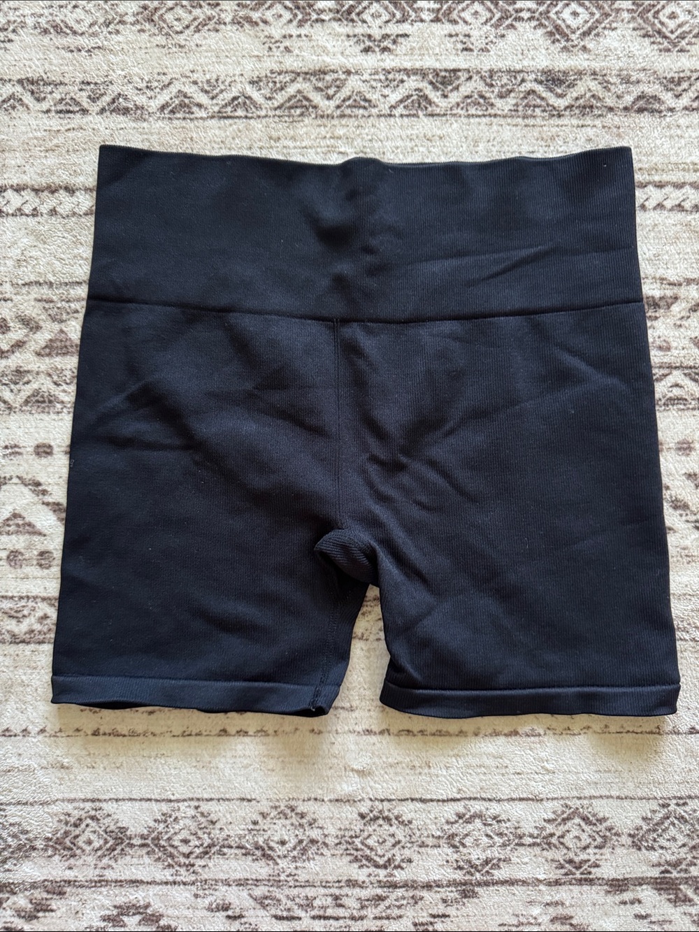New Balance Black High-Rise Bike Shorts